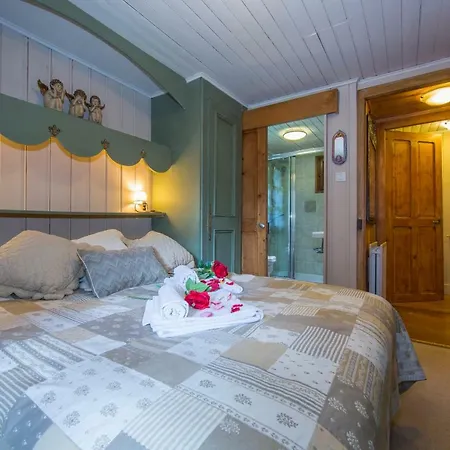 Domek alpejski Les Chosalets Chalet Sleeps 8 Chamonix