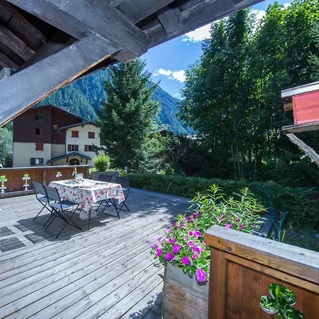 Les Chosalets Chalet Sleeps 8 Domek alpejski *